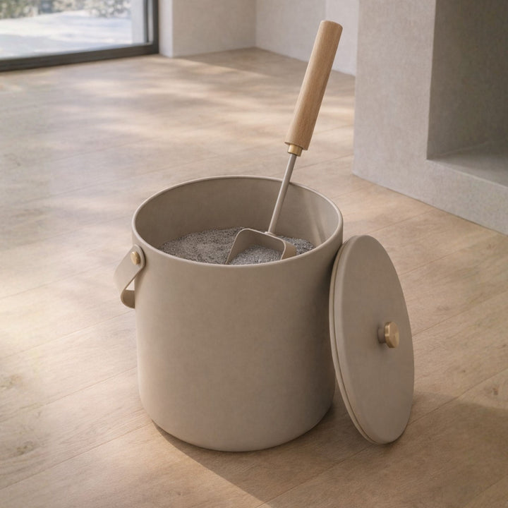 Ash Bucket with Lid