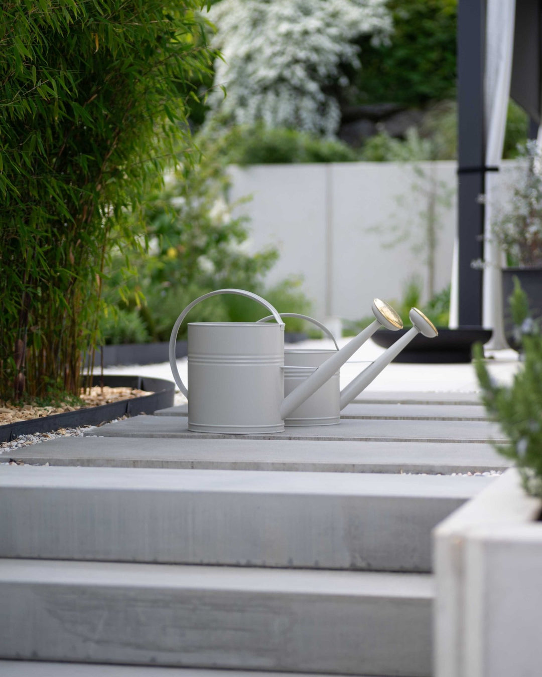 LIVLIG, Metall Gießkanne 10L, Gießkanne, Greige