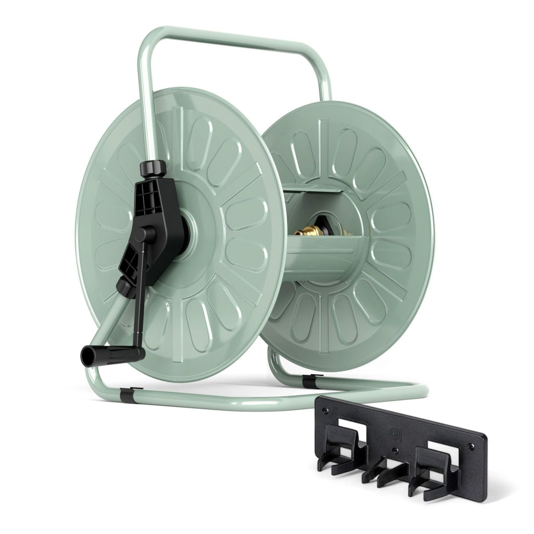 Schlauchtrommel aus Metall – robust & stilvoll