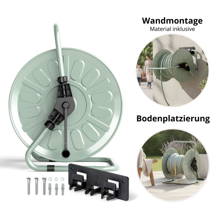 Grüne Gartenschlauchtrommel mit Zubehör im Set von LIVLIG, zur Wandmontage oder Bodenplatzierung.