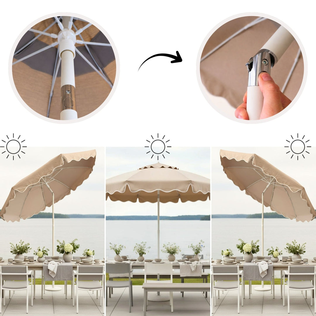 Beiger Premium Sonnenschirm 200cm von LIVLIG, mit Neigungsverstellung, für den Einsatz im Garten über einem Esstisch.