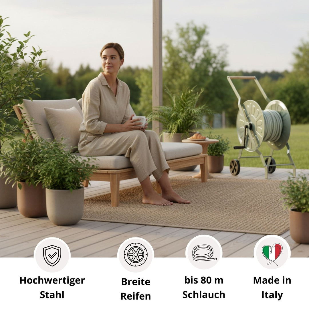 Komplettes Schlauchwagen-Set Homefarming Green von LIVLIG, mit Schlauch und Rädern, auf einer Terrasse mit Frau und Pflanzen.